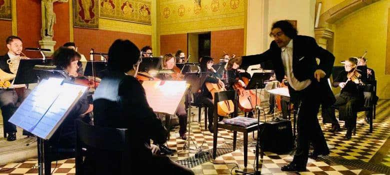 Benefizkonzert mit Orchester in der Kirche