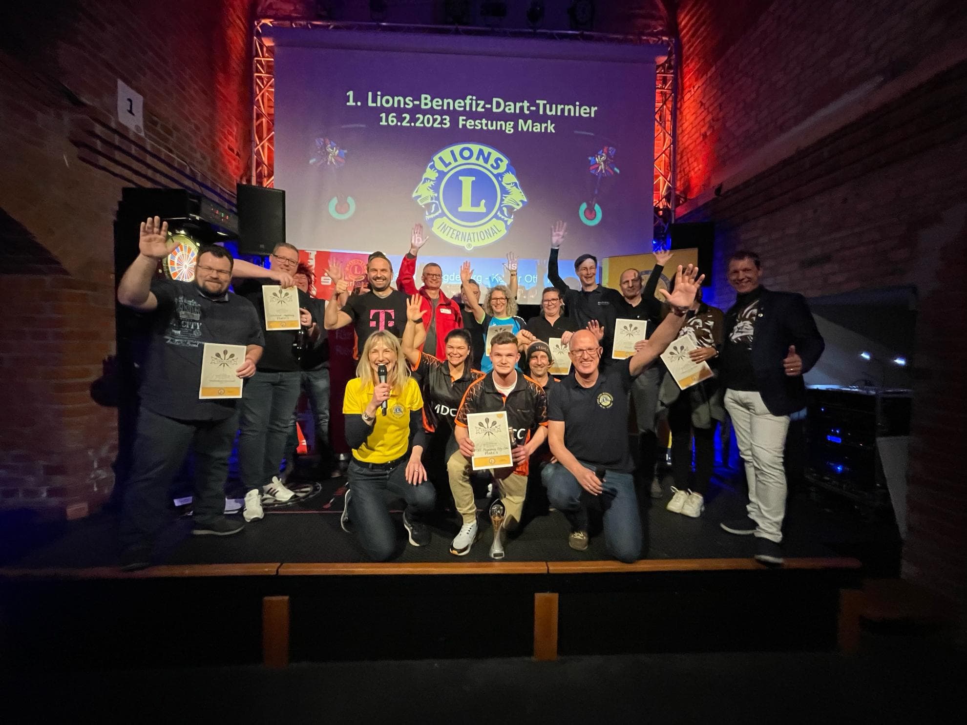 Teilnehmende des ersten Lions-Benefiz-Dart-Turniers